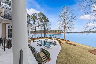 COMPLETELY RENOVATED ESTATE COMMANDING MAIN-LAKE VIEWS IN A - photo 3