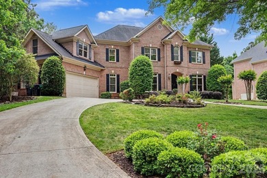 Stunning golf course views. Resort-style living. An exceptional - photo 2
