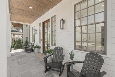 Fabulous new construction lake-oriented cottage, complete with - photo 4