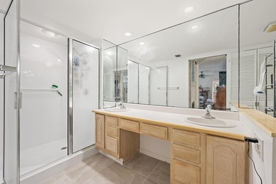 Welcome to this beautifully renovated 2-bedroom, 2.5-bath - photo 14