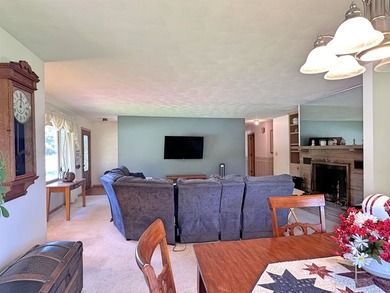 Great south side home with many amenities. Very large primary - photo 14