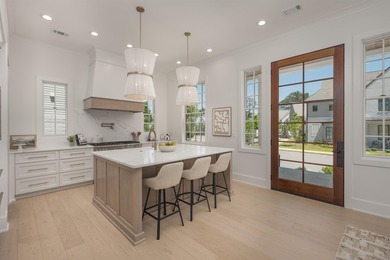 Fabulous new construction lake-oriented cottage, complete with - photo 7