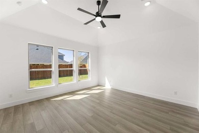 MLS# 21277042 - Built by First Texas Homes - Ready Now! ~ - photo 20
