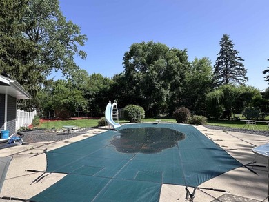 Great south side home with many amenities. Very large primary - photo 42
