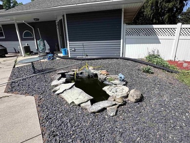 Great south side home with many amenities. Very large primary - photo 46