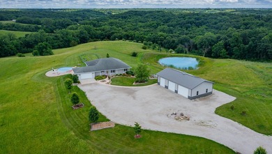 19.3 acres and unparalleled views of the rolling hills of Iowa - photo 1