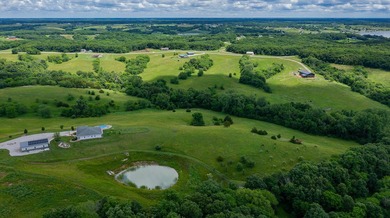 19.3 acres and unparalleled views of the rolling hills of Iowa - photo 3