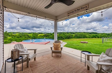 19.3 acres and unparalleled views of the rolling hills of Iowa - photo 4