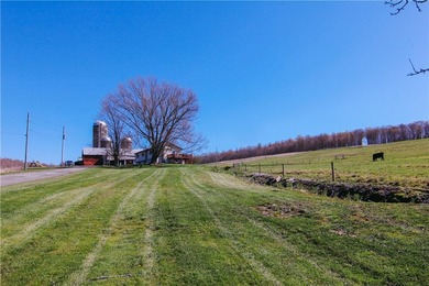 A rare offering where privacy, beauty, and functionality come - photo 4