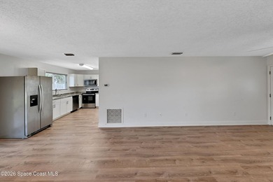 Charming home ready for its new owners! Enjoy added privacy with - photo 11