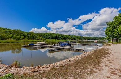 Livin' on the lake while Huntin', Fishin', and Lovin' Every - photo 3