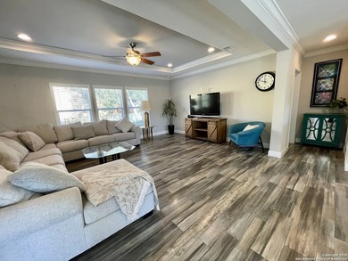BACK ON THE MARKET DUE TO BUYER'S FINANCING. APPRAISED AT $220 - photo 3