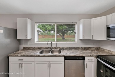 Charming home ready for its new owners! Enjoy added privacy with - photo 14