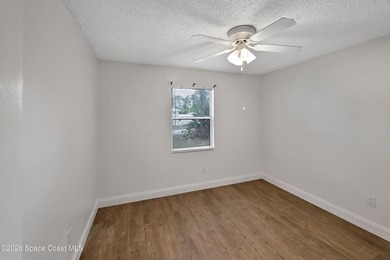 Charming home ready for its new owners! Enjoy added privacy with - photo 22