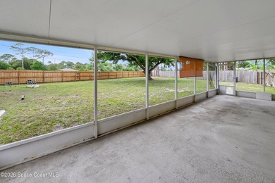 Charming home ready for its new owners! Enjoy added privacy with - photo 32