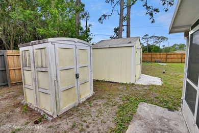 Charming home ready for its new owners! Enjoy added privacy with - photo 34