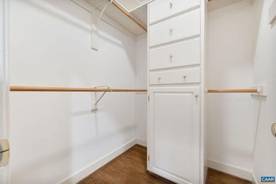 Sought-after Ednam location within walking distance to the - photo 38