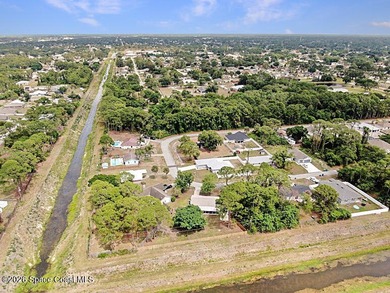 Charming home ready for its new owners! Enjoy added privacy with - photo 40