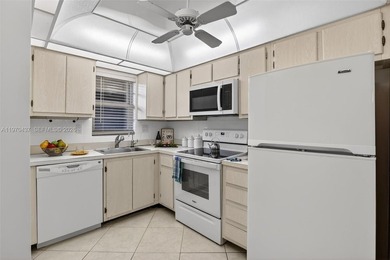 2BR / 2BA condo on the 3rd floor with updated bathrooms and a