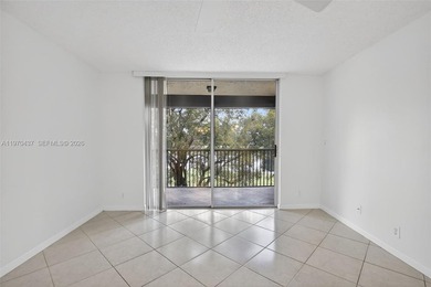 2BR / 2BA condo on the 3rd floor with updated bathrooms and a