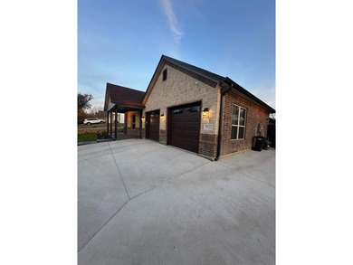 Lake Worth Home For Sale in Lakeside Texas