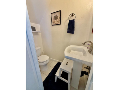 Move in ready well maintained 3 be 1.5 bathrooms with 1,156 - photo 12