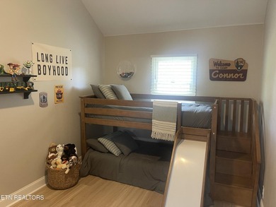 Move in ready and packed with updates! This well maintained 3 - photo 14