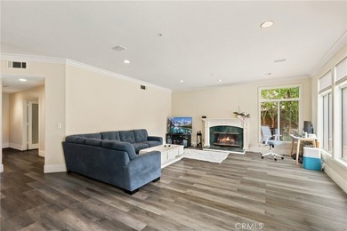 Nestled on a quiet cul-de-sac in the prestigious Central Park - photo 14
