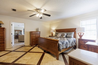 Lake Park living at its finest! This custom-built home truly - photo 23
