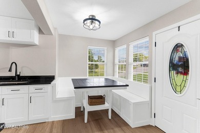 Move in ready and packed with updates! This well maintained 3 - photo 24