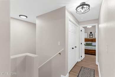Move in ready and packed with updates! This well maintained 3 - photo 29