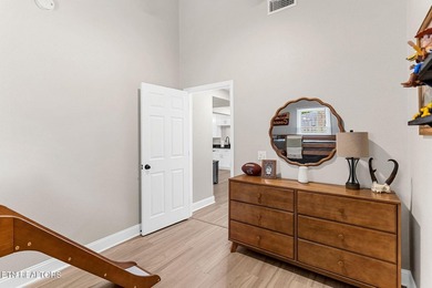 Move in ready and packed with updates! This well maintained 3 - photo 43