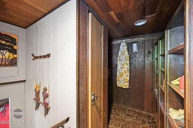 Alaskan home with pole barn in South Anchorage's most desirable - photo 29