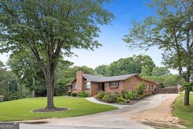 Cardinal Lake Home For Sale in Duluth Georgia