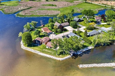 185' of frontage on Little Sturgeon Bay! Priced below appraised - photo 11