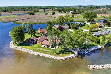 185' of frontage on Little Sturgeon Bay! Priced below appraised - photo 12