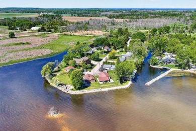 185' of frontage on Little Sturgeon Bay! Priced below appraised - photo 15
