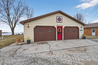 185' of frontage on Little Sturgeon Bay! Priced below appraised - photo 58