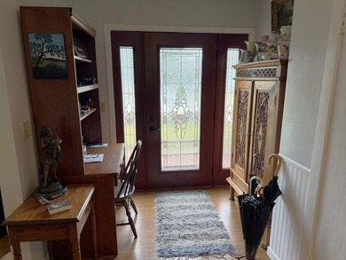 Beautifully updated 3-bedroom ranch w/approx. 130 ft of Pigeon - photo 18