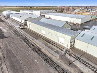 A rare opportunity to acquire a large-scale, rail-served - photo 5