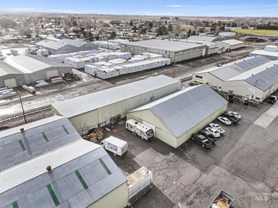 A rare opportunity to acquire a large-scale, rail-served - photo 10