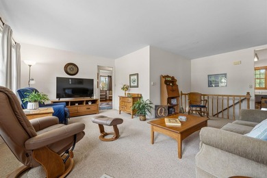 Charming and well-maintained 1,024sqft 3-bedroom, 2.5-bath ranch - photo 3
