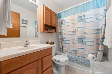 Charming and well-maintained 1,024sqft 3-bedroom, 2.5-bath ranch - photo 9