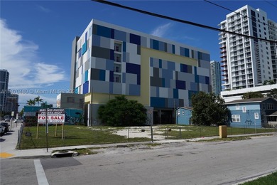 Perfect corner lot located in the center of viral retail, arts - photo 1