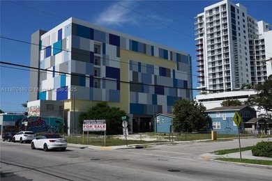 Perfect corner lot located in the center of viral retail, arts - photo 5