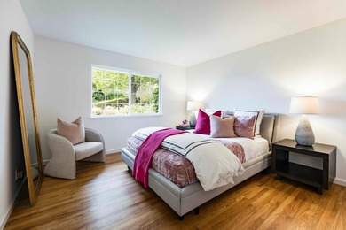 Set on a peaceful cul-de-sac, this inviting home pairs beautiful - photo 11