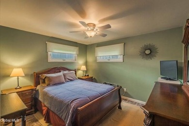 Imagine pulling into your own quiet retreat where stressful days - photo 20
