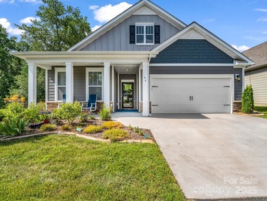 (private lake, pond, creek) Home Active Under Contract in Flat Rock North Carolina