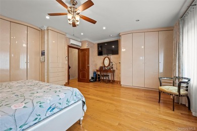 Welcome to this beautifully maintained brick home offering a - photo 21