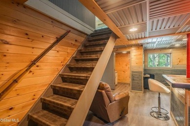Imagine pulling into your own quiet retreat where stressful days - photo 21